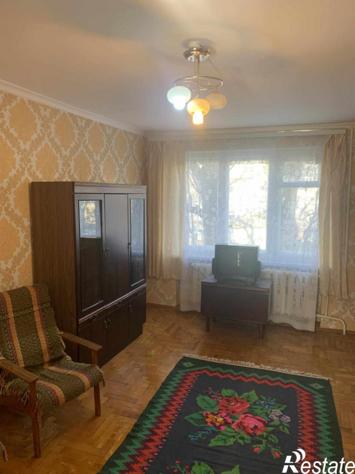 2-комн квартира 40 лет Октября пр-кт, 19