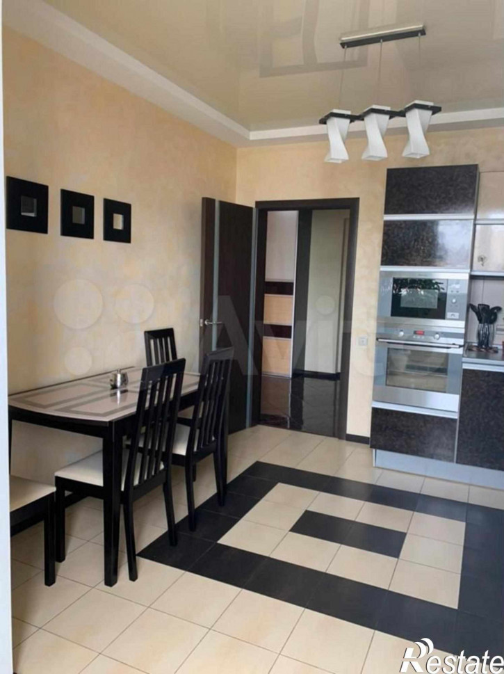 3-комн квартира Любимая ул, 20