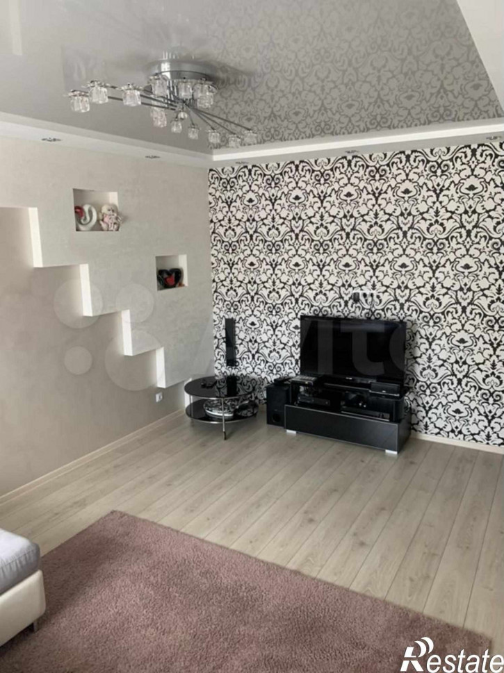 3-комн квартира Любимая ул, 20