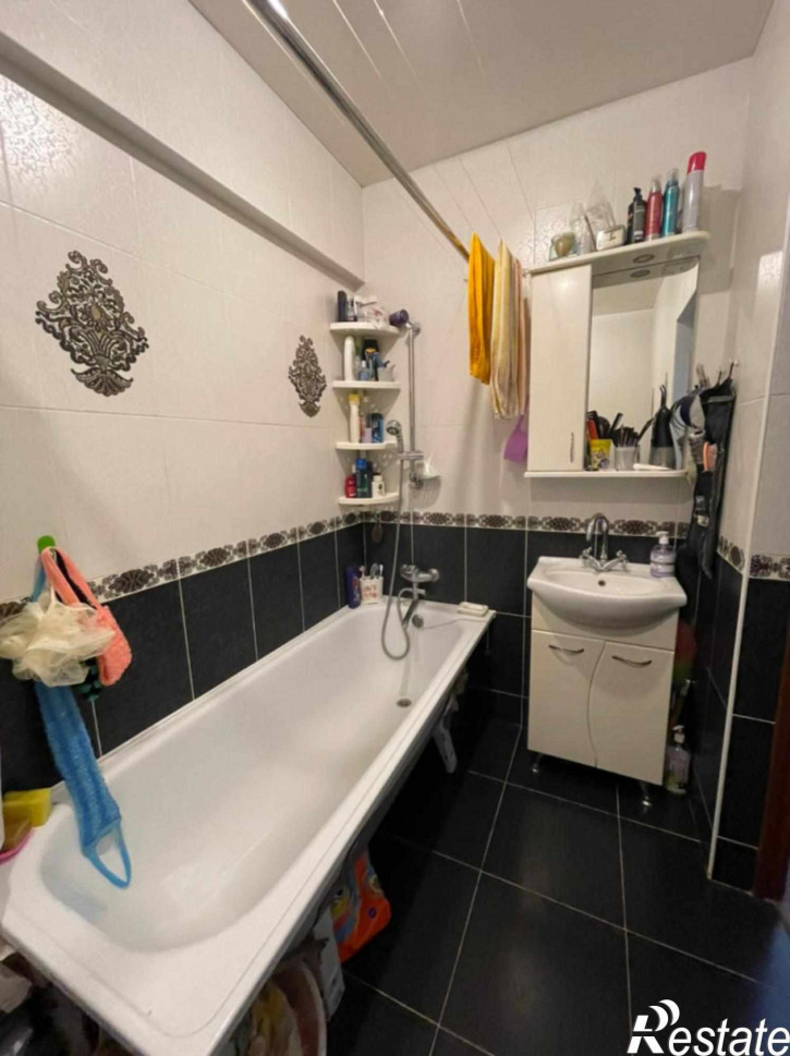 3-комн квартира Патриса Лумумбы ул, 8