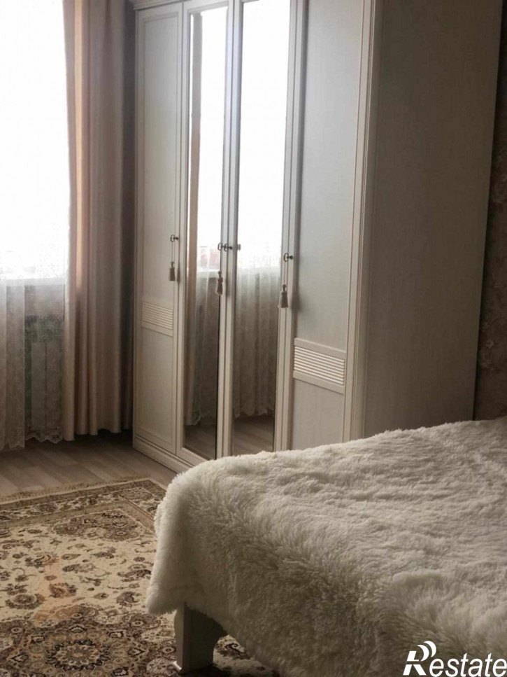 5-комн квартира Ильича пр-кт, 34
