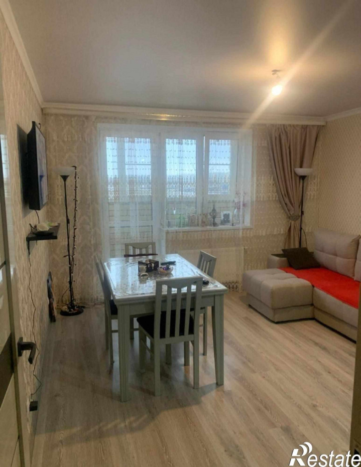 2-комн квартира Половинко ул, 280к1