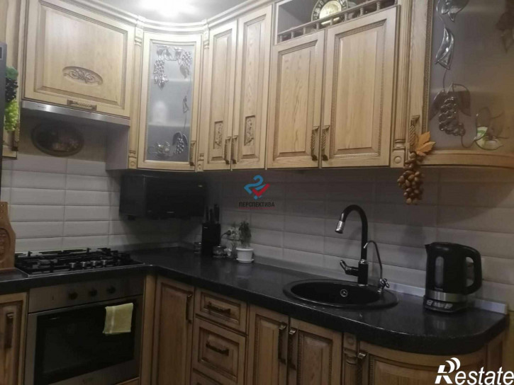 3-комн квартира проспект Победы, 142