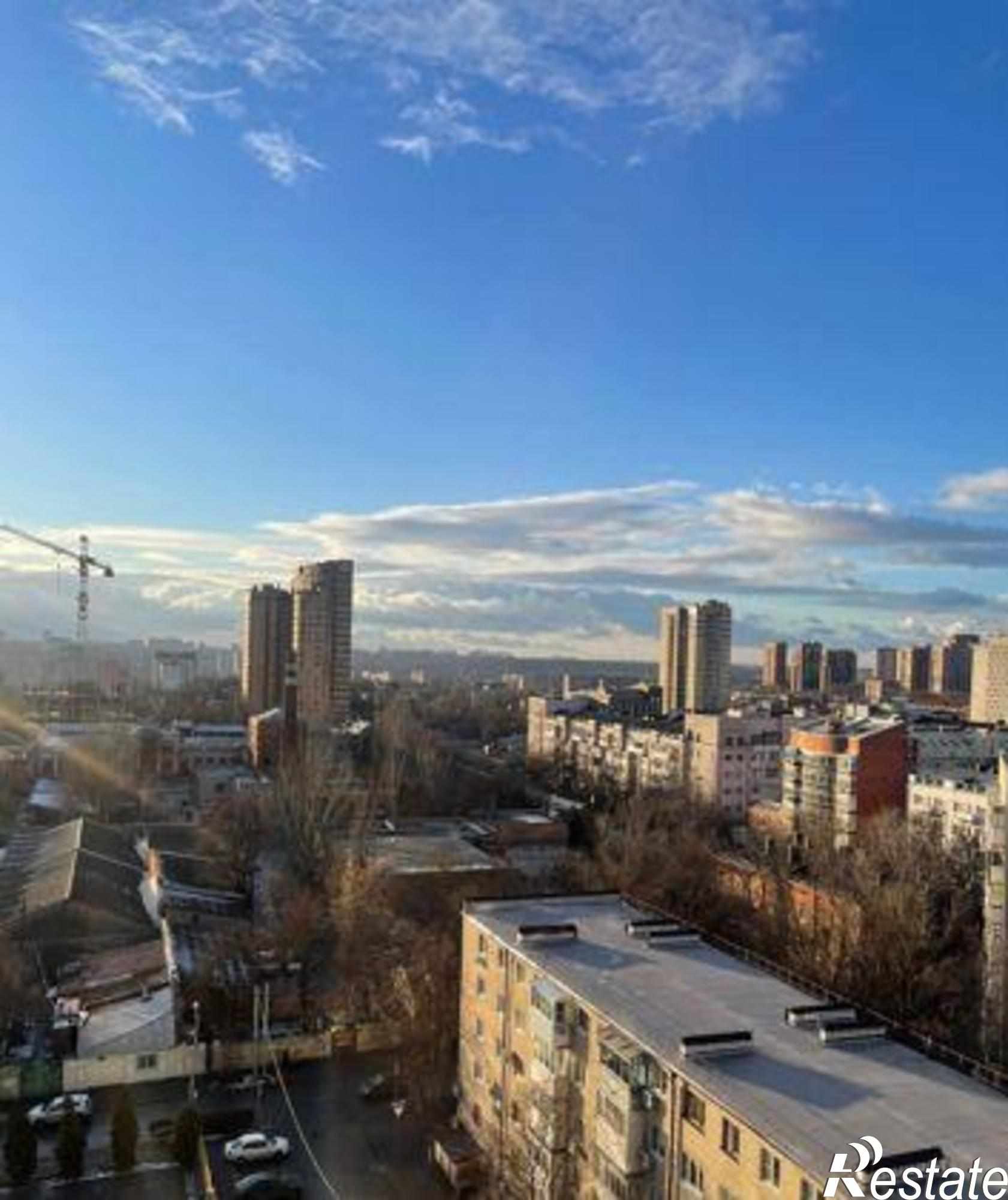 Купить квартиру за 5 600 000 рублей на улица Малюгиной, 136