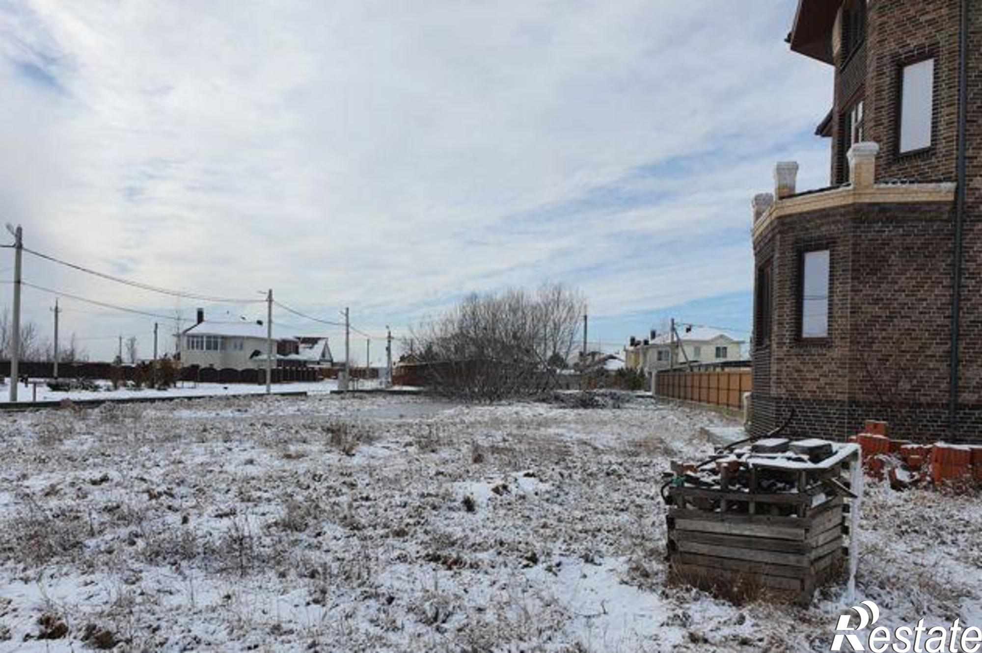 Купить дачу, дом, коттедж за 21 850 000 рублей на бульвар Белой Акации, 33