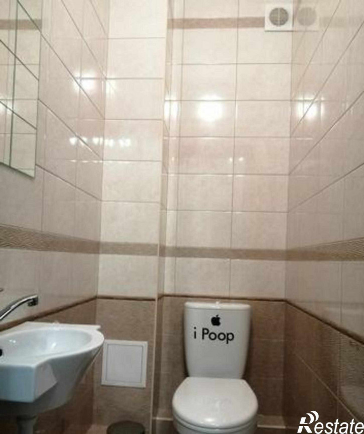 2-комн квартира улица Жмайлова, 4/2