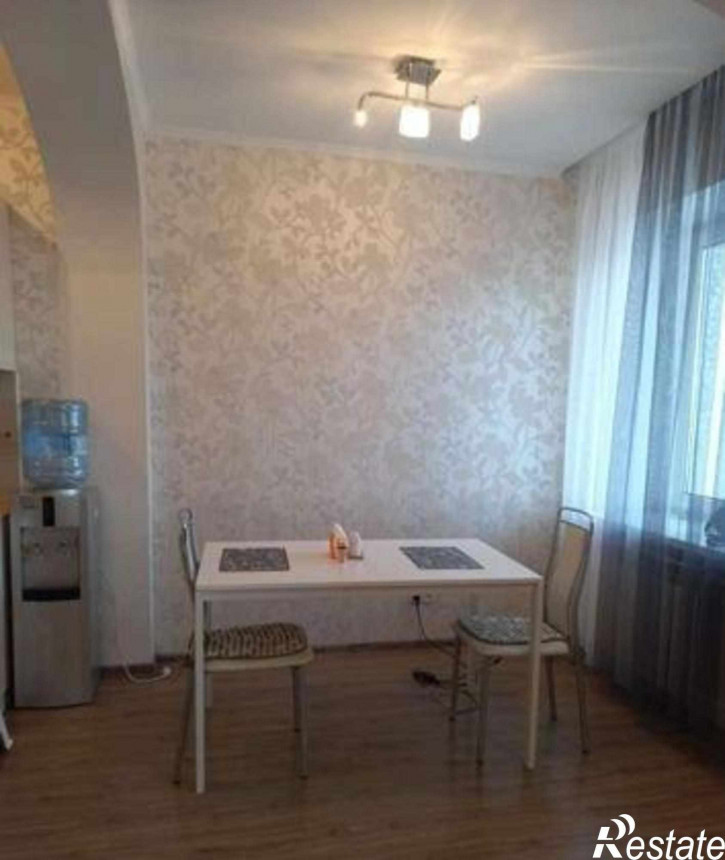 2-комн квартира бульвар Комарова, 12/1