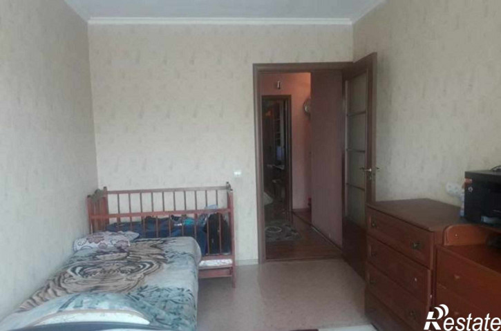 2-комн квартира улица Думенко, 3