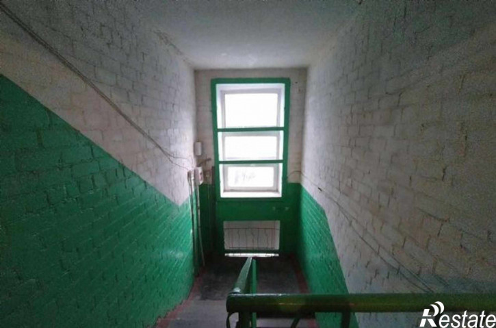 3-комн квартира улица Быковского, 1