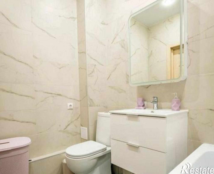 2-комн квартира в новом доме улица Жмайлова, 19А