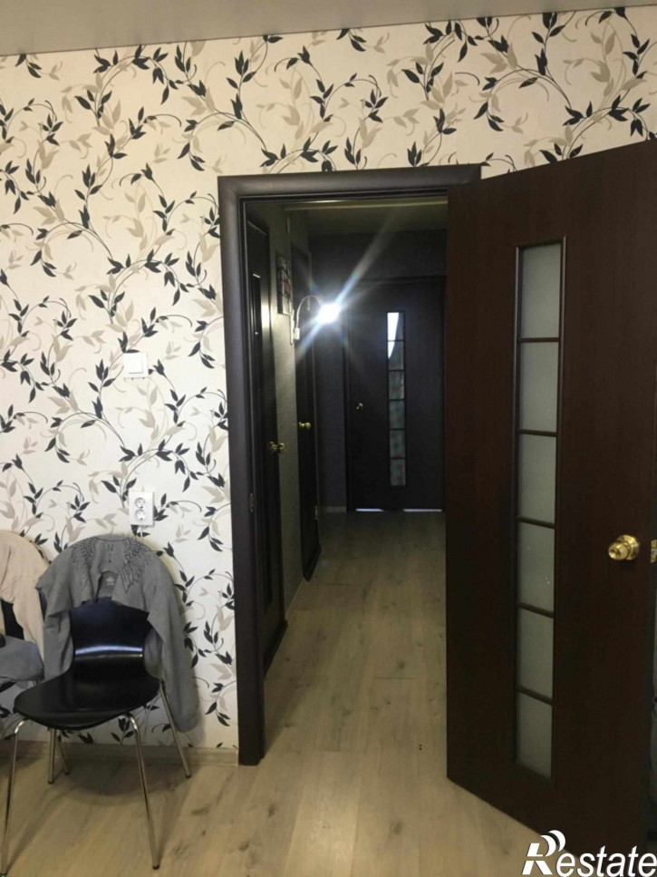 4-комн квартира Задорина ул, 8