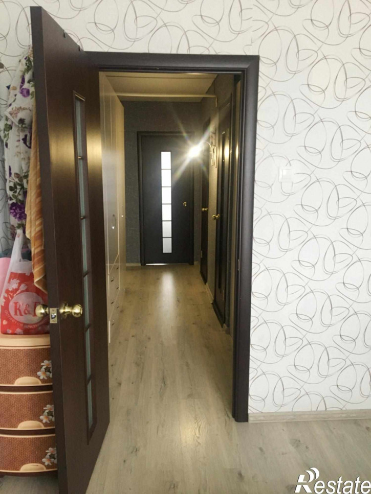 4-комн квартира Задорина ул, 8