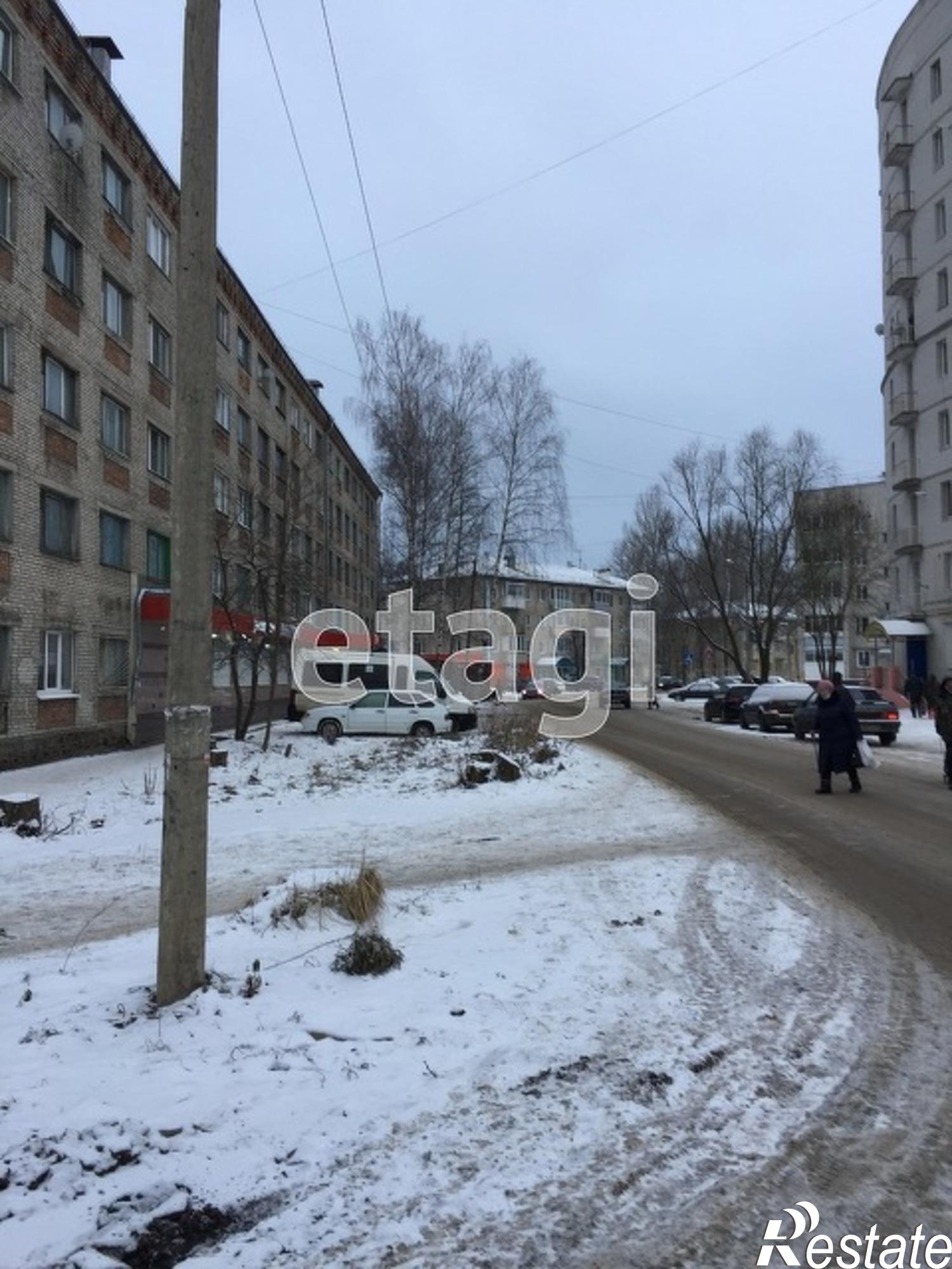 Купить комнату за 370 000 рублей на Микрорайон, 50