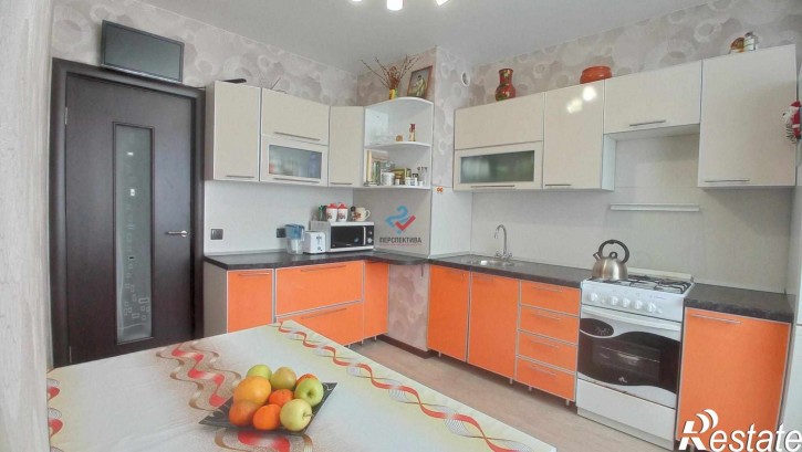 3-комн квартира улица Антонова, 17