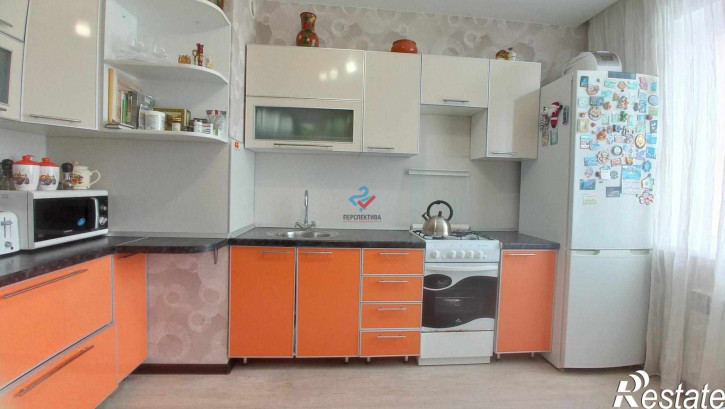 3-комн квартира улица Антонова, 17