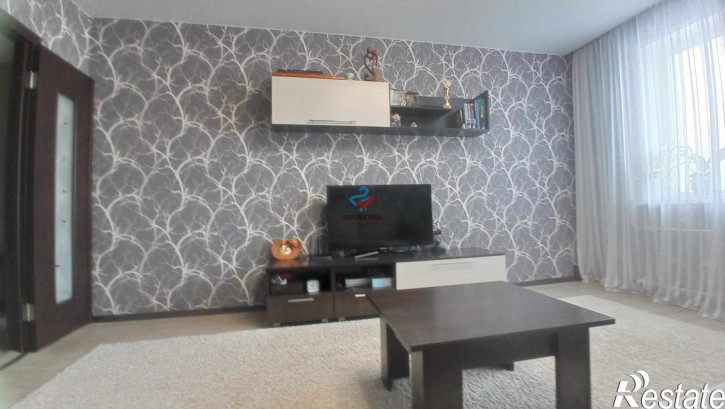 3-комн квартира улица Антонова, 17