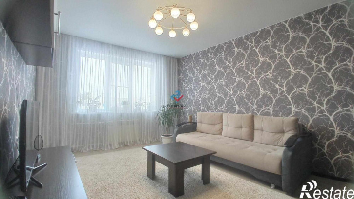3-комн квартира улица Антонова, 17