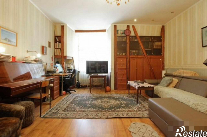 5-комн квартира Россия, Тельмана ул, 34