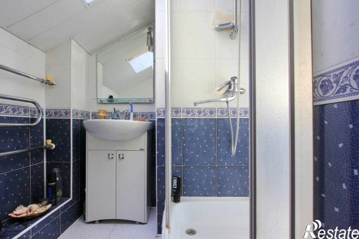 5-комн квартира Россия, Тельмана ул, 34