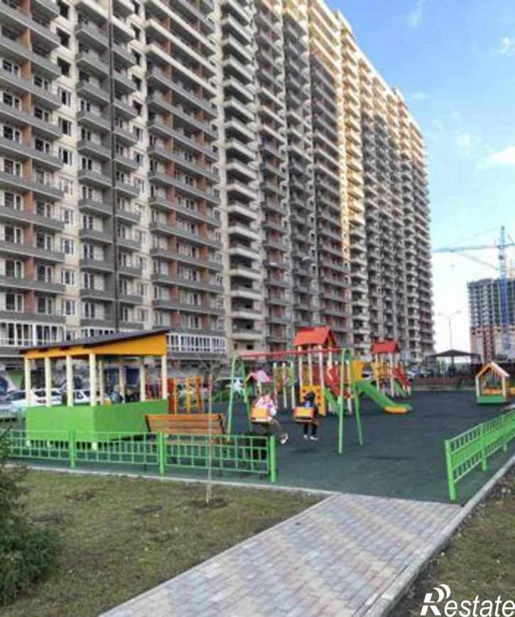 1-комн квартира в новом доме улица им. Героя Яцкова И.В., 3