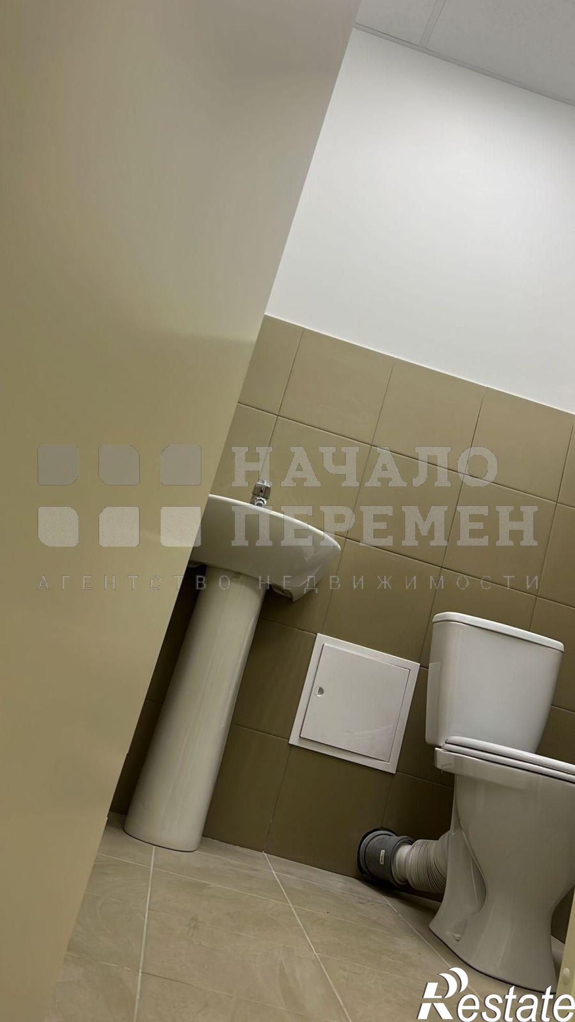 Сдать помещение свободного назначения за 105 000 рублей на Глинки ул, 10а