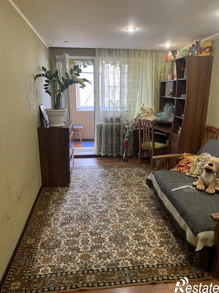 3-комн квартира Калинина пр-кт, 2к3