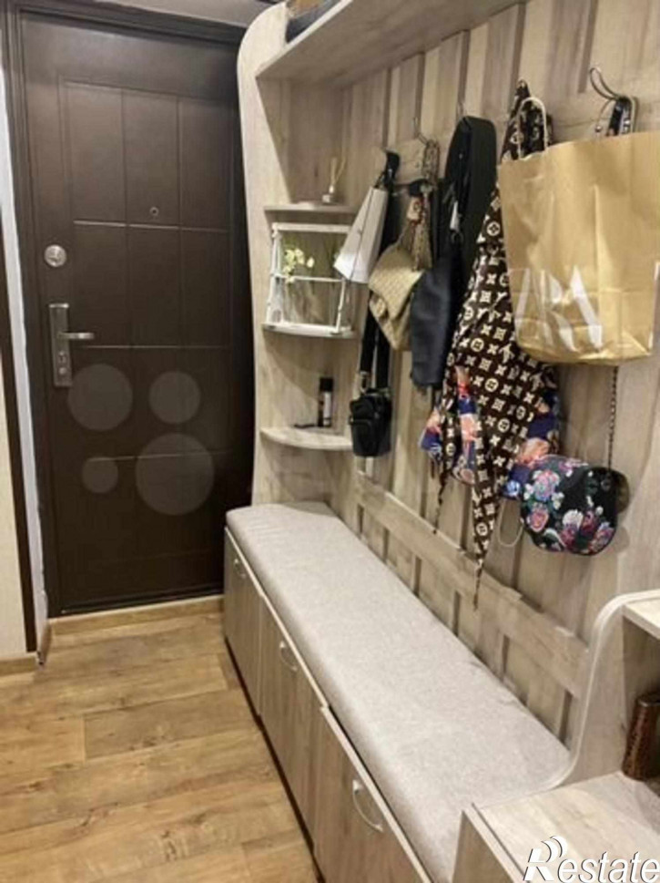 1-комн квартира Серова ул, 327