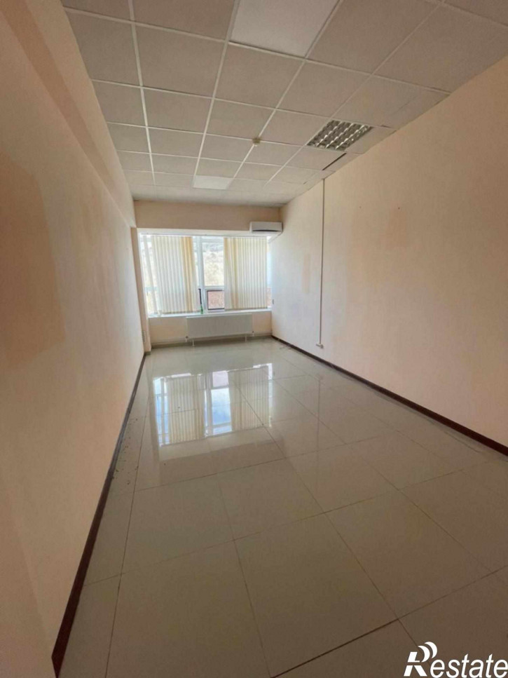 8-комн квартира Калинина пр-кт, 5а