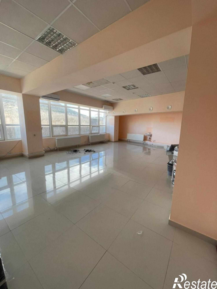 8-комн квартира Калинина пр-кт, 5а
