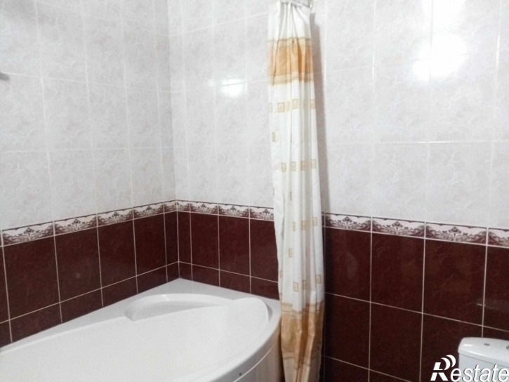 3-комн квартира Авиагородок мкр, 7