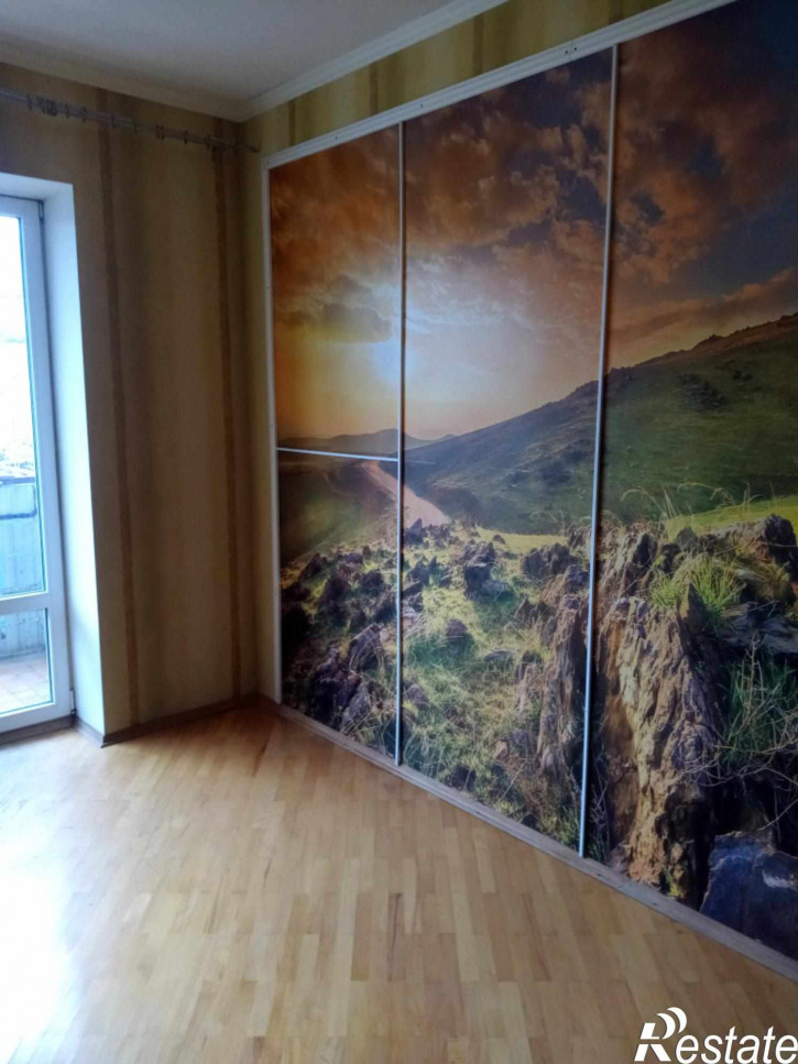 3-комн квартира Авиагородок мкр, 7