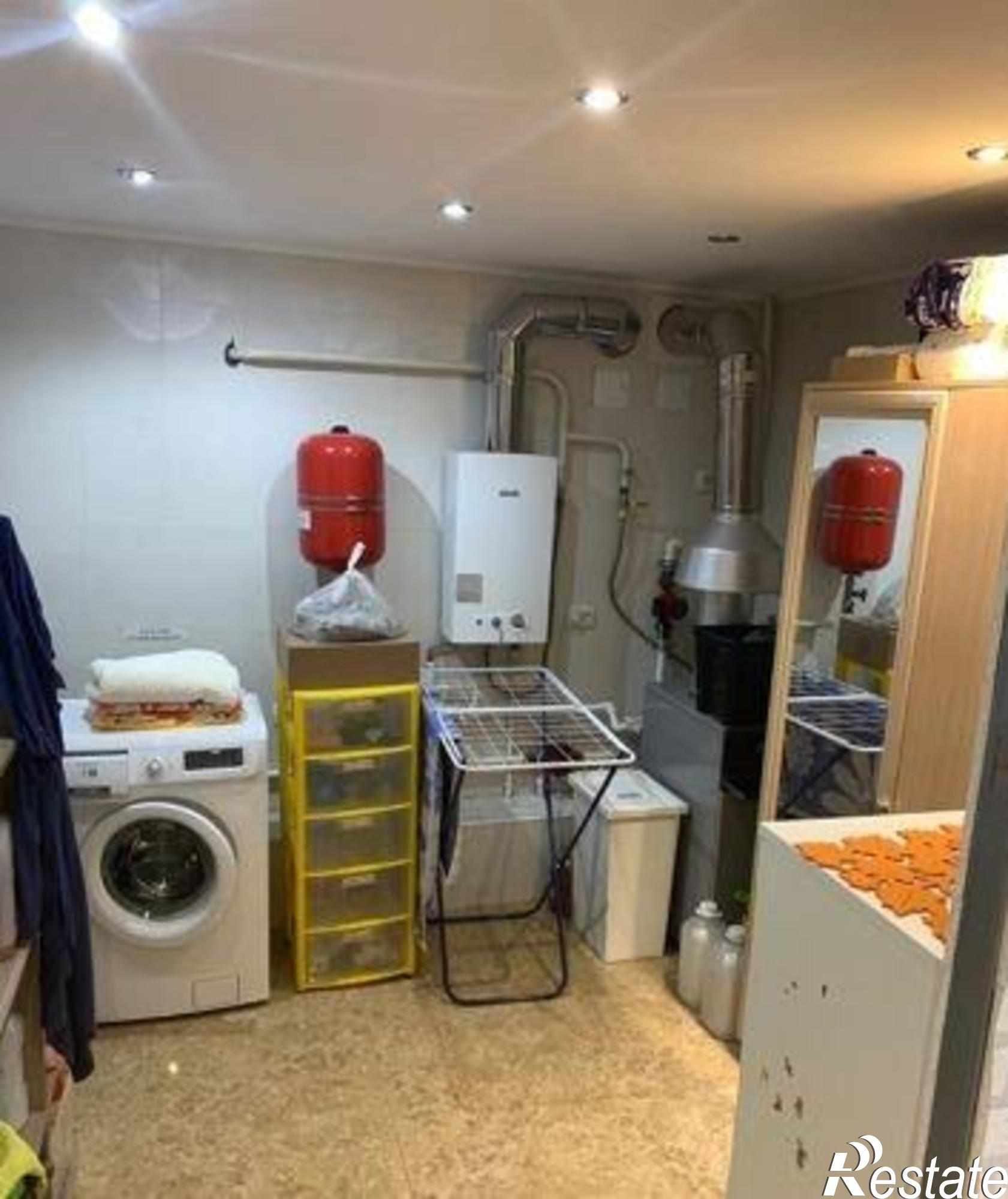 Купить дачу, дом, коттедж за 16 150 000 рублей на улица Смычки, 28