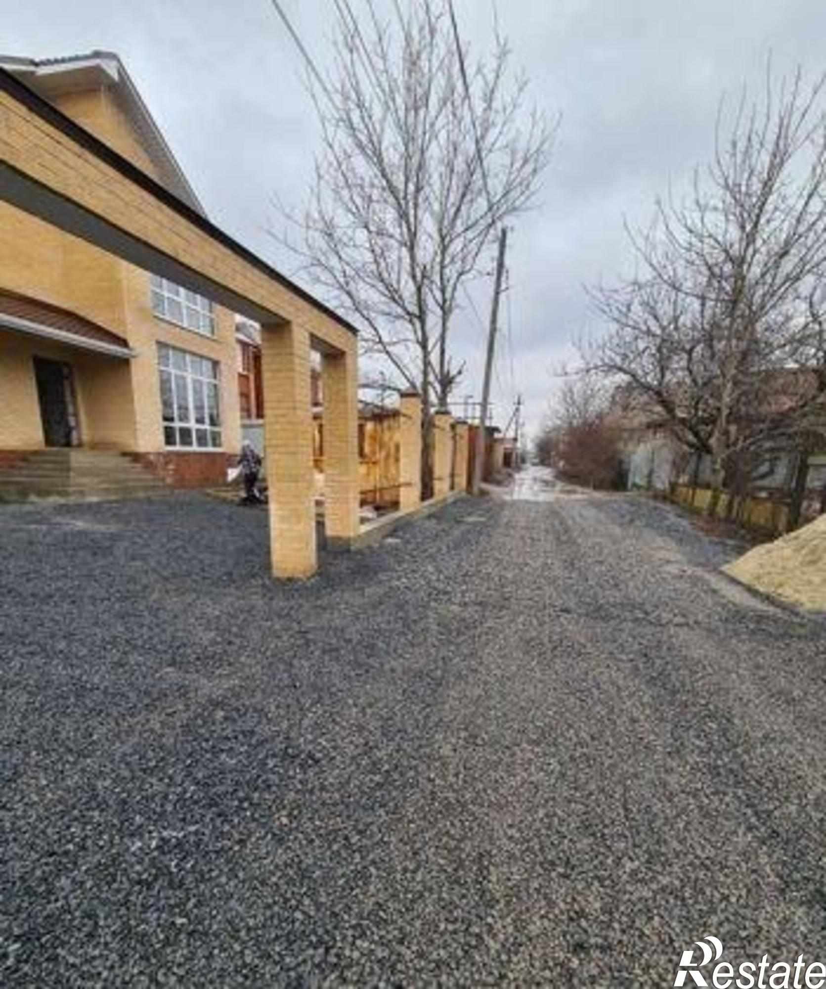 Купить дачу, дом, коттедж за 8 460 000 рублей на Орская улица, 266
