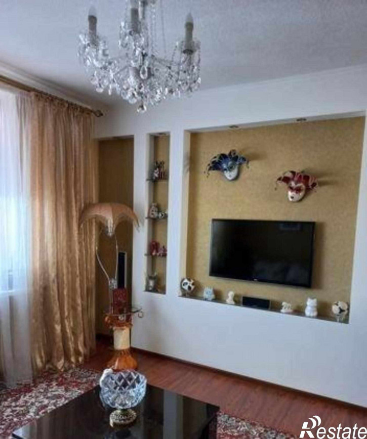 2-комн квартира улица Жданова, 7/33