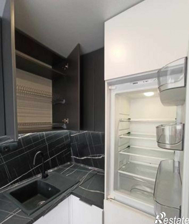2-комн квартира улица Варфоломеева, 248