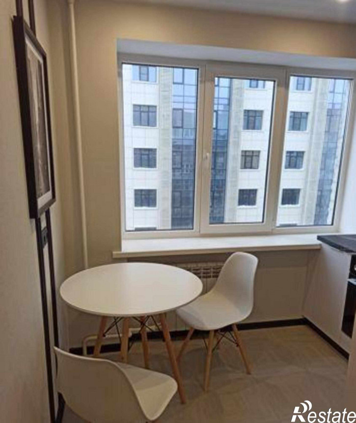 2-комн квартира улица Варфоломеева, 248