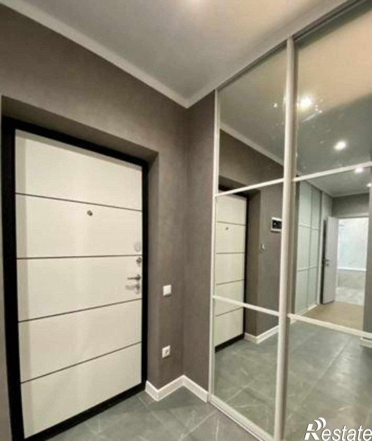 2-комн квартира Таврическая улица, 4