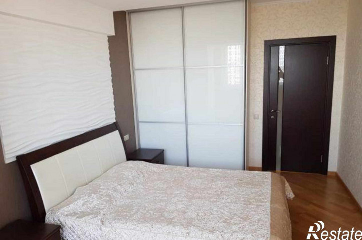 3-комн квартира Днепровский переулок, 120Д