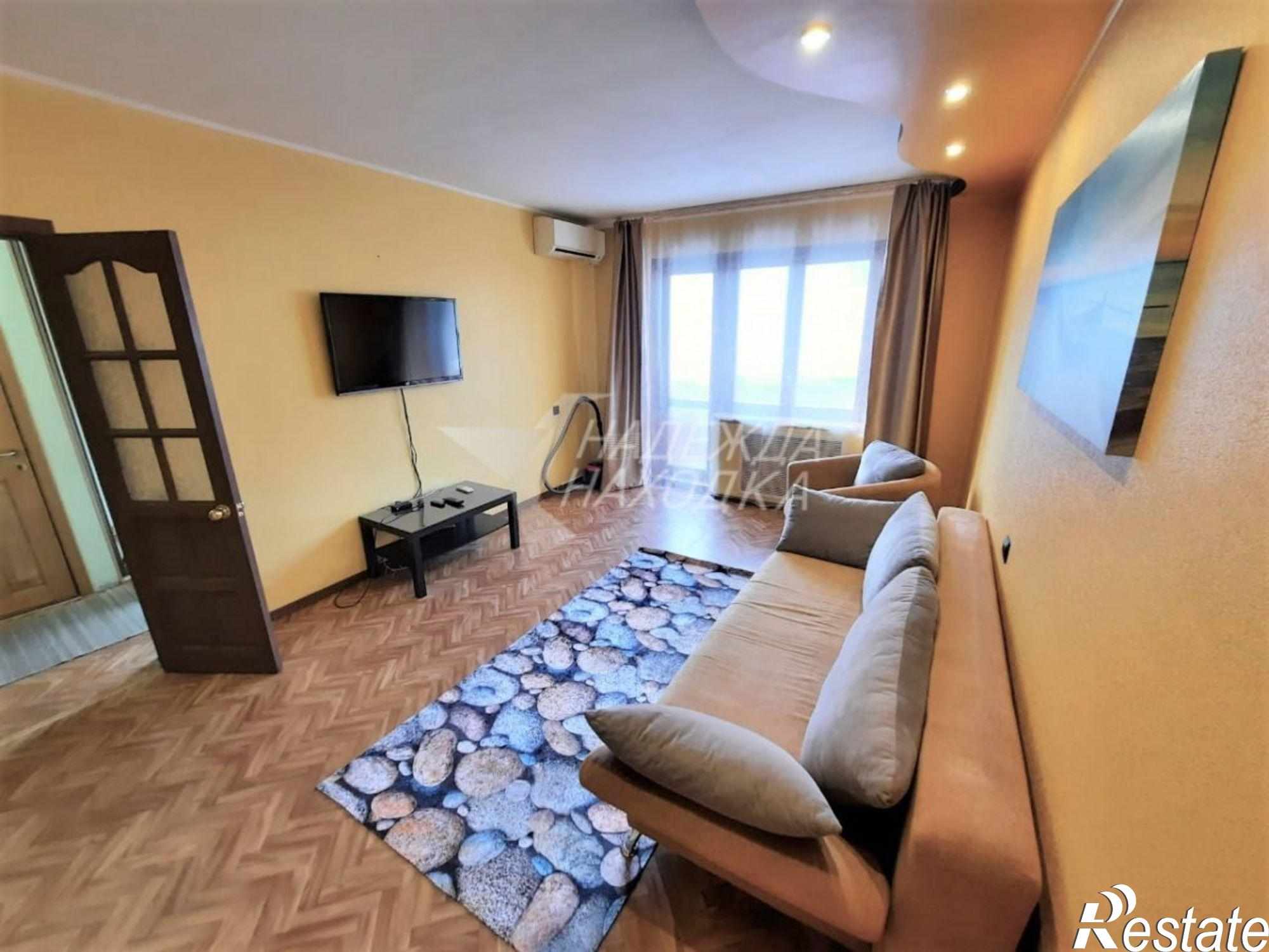 Сдать квартиру за 45 000 рублей на Озерный б-р, 12