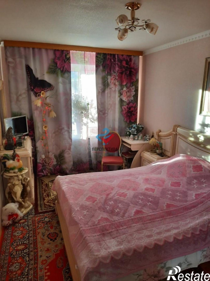 4-комн квартира улица Антонова, 15