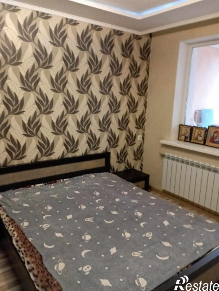 2-комн квартира Гастелло улица, 37