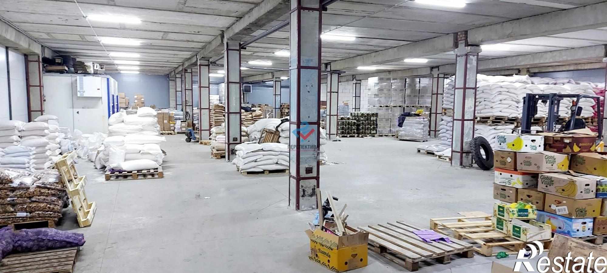 Сдать складское помещение за 250 000 рублей на улица Гагарина, 1