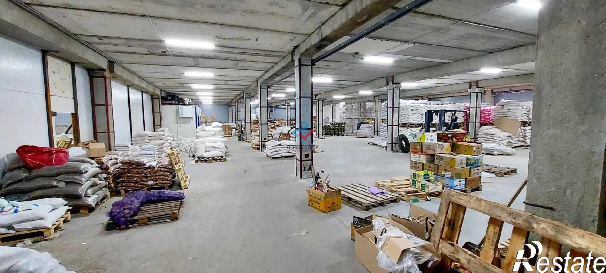 Сдать складское помещение за 250 000 рублей на улица Гагарина, 1