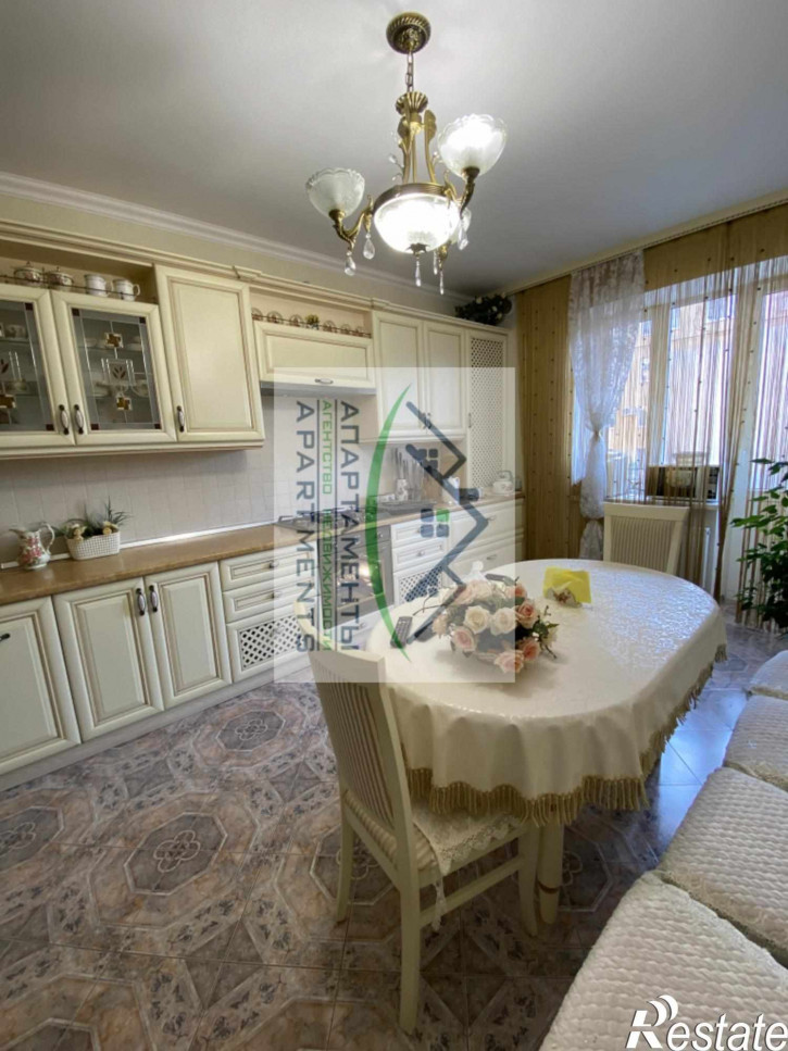4-комн квартира Орджоникидзе ул, 84к2