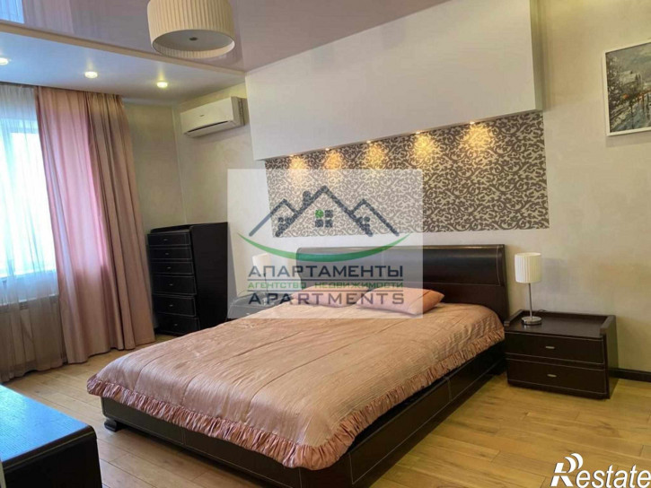 3-комн квартира Адмиральского ул, 6a