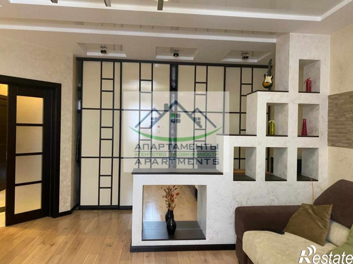 3-комн квартира Адмиральского ул, 6a