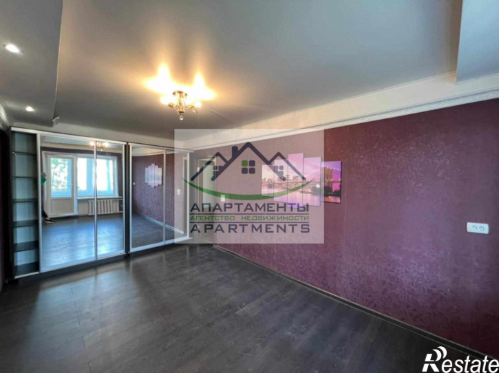1-комн квартира Адмиральского ул, 8
