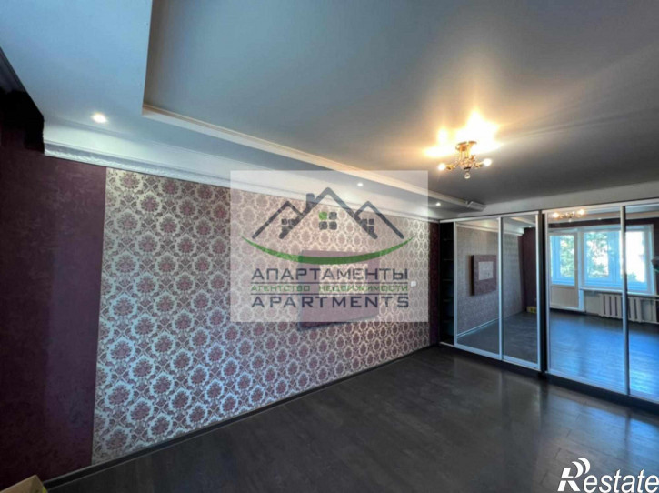 1-комн квартира Адмиральского ул, 8