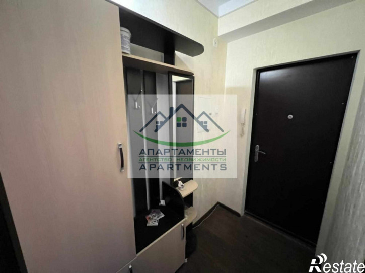 1-комн квартира Адмиральского ул, 8