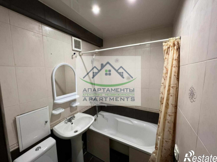 1-комн квартира Адмиральского ул, 8